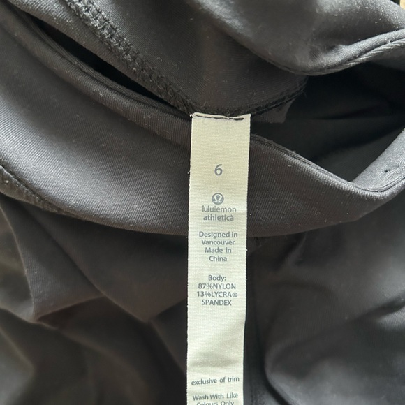 Lululemon cropped leggings with slit - Picture 4 of 4
